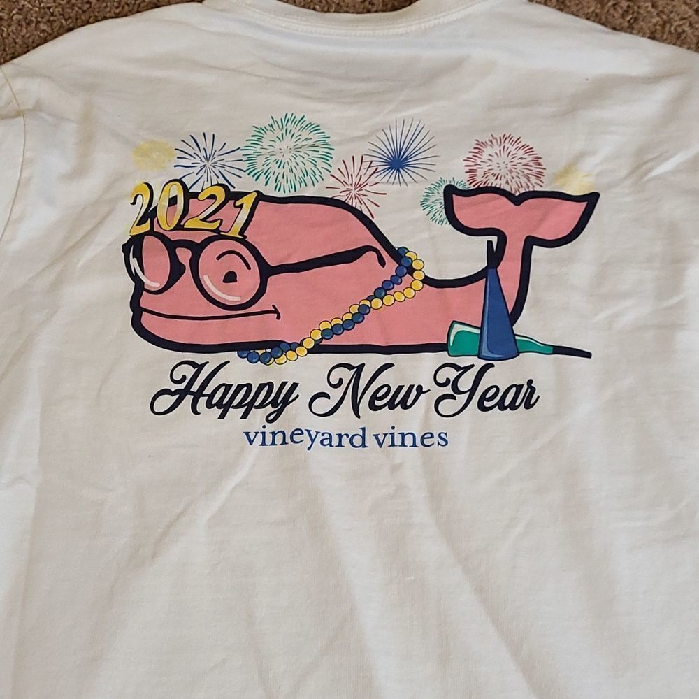 Vineyard Vines White 2021 Happy New Year long-sleeved t-shirt with pocket - Picture 4 of 4
